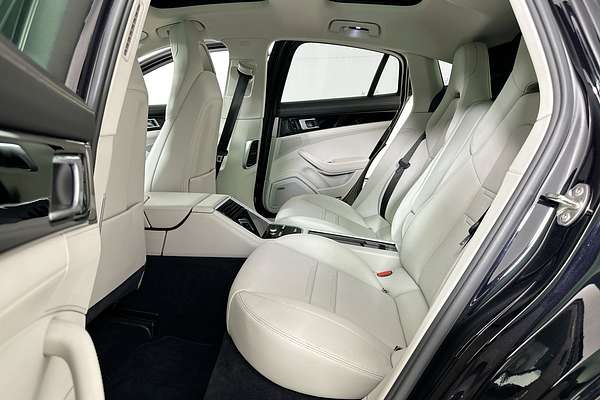 2018 Porsche Panamera  97A MY18