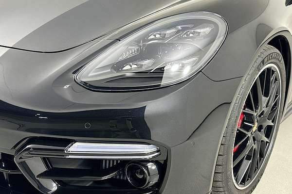 2022 Porsche Panamera GTS 971