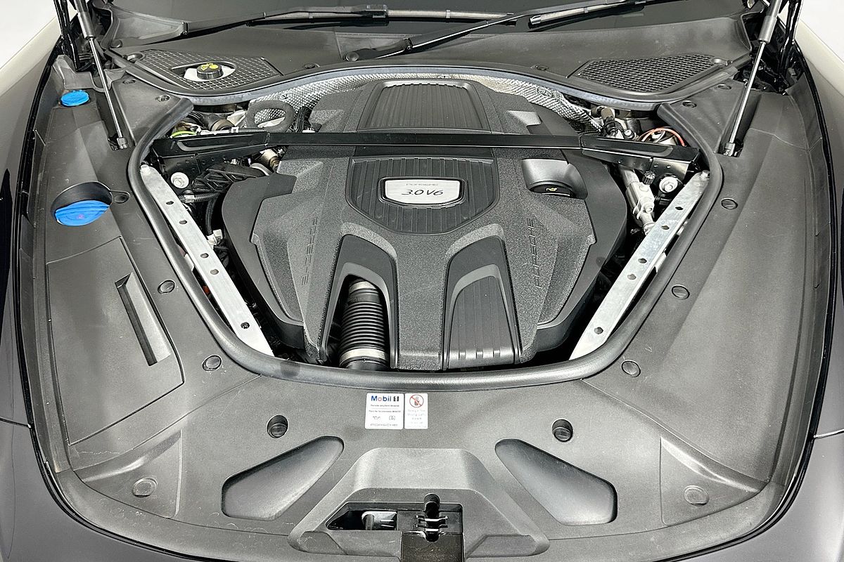 2018 Porsche Panamera  97A MY18