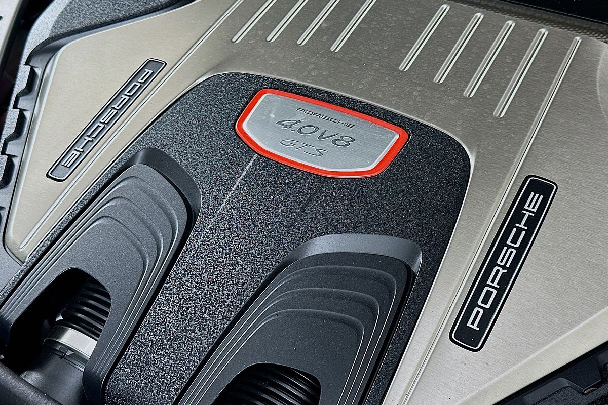 2022 Porsche Panamera GTS 971