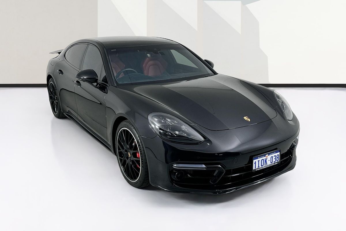 2022 Porsche Panamera GTS 971
