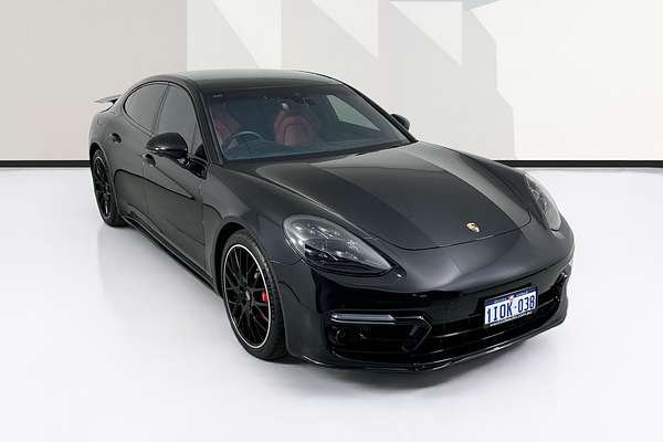 2022 Porsche Panamera GTS 971