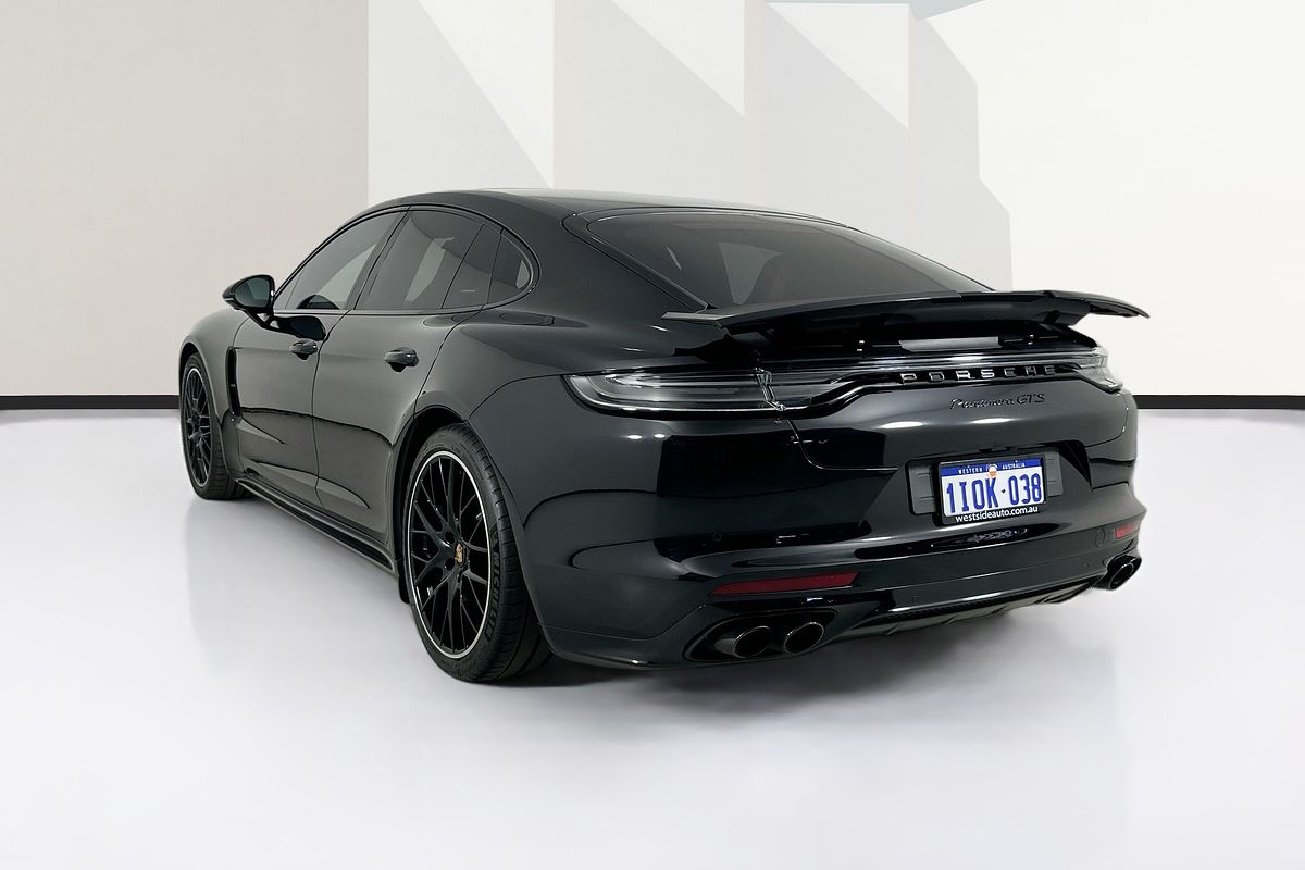 2022 Porsche Panamera GTS 971