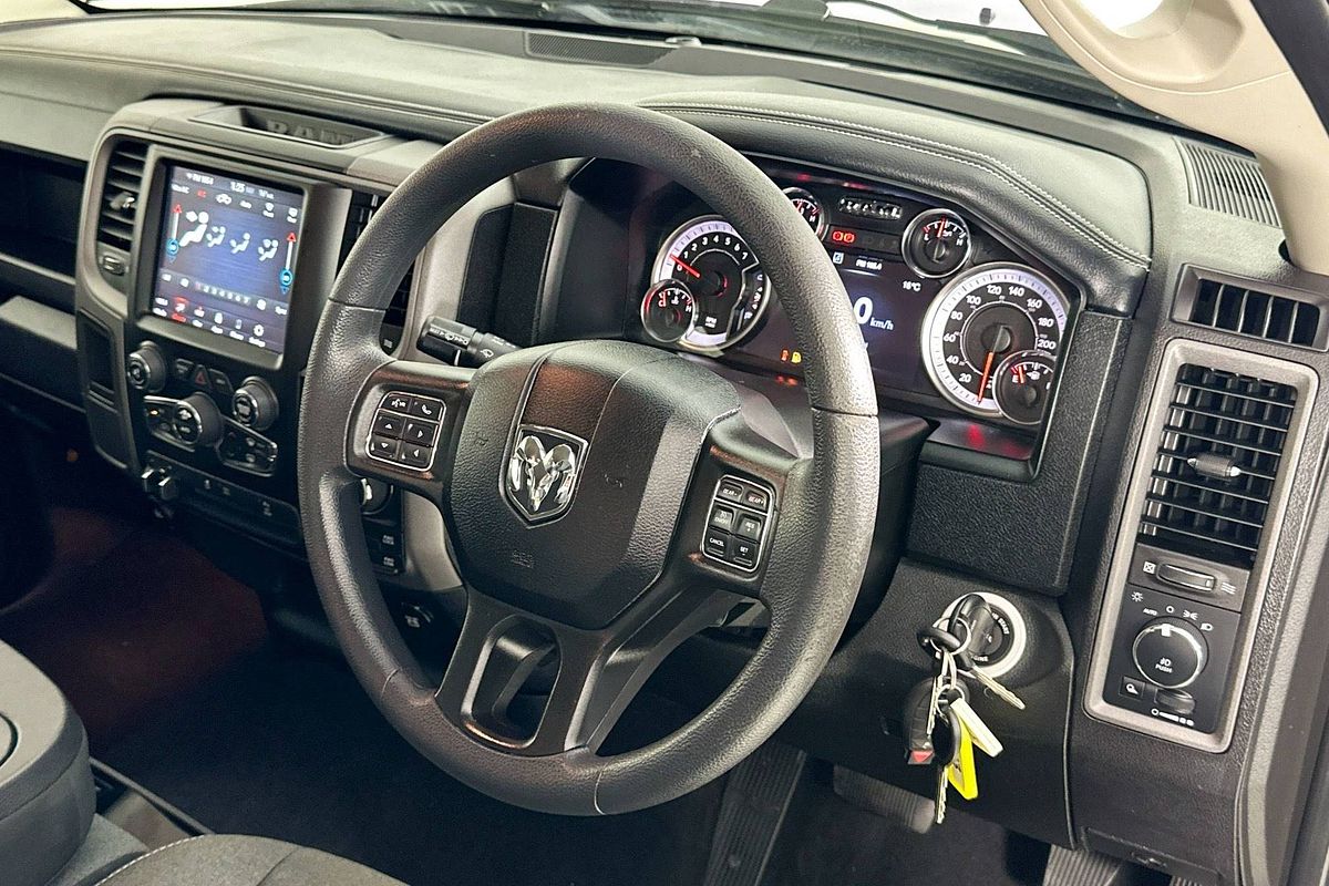 2023 RAM 1500 EXPRESS DS MY23 4X4