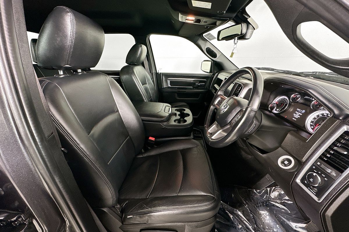 2021 RAM 1500 WARLOCK (BLACK/GREY/HYD BLUE) MY20 4X4