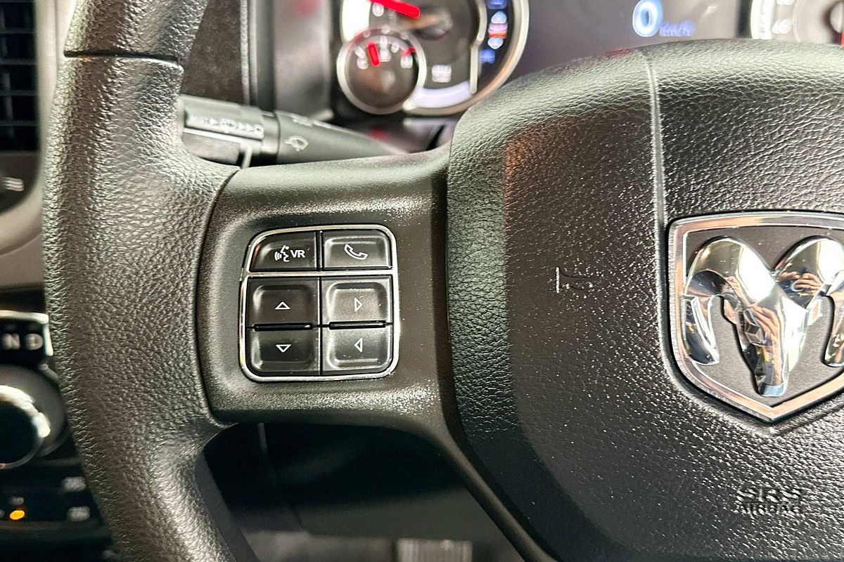 2023 RAM 1500 EXPRESS DS MY23 4X4