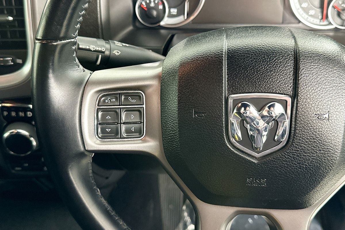 2021 RAM 1500 WARLOCK (BLACK/GREY/HYD BLUE) MY20 4X4