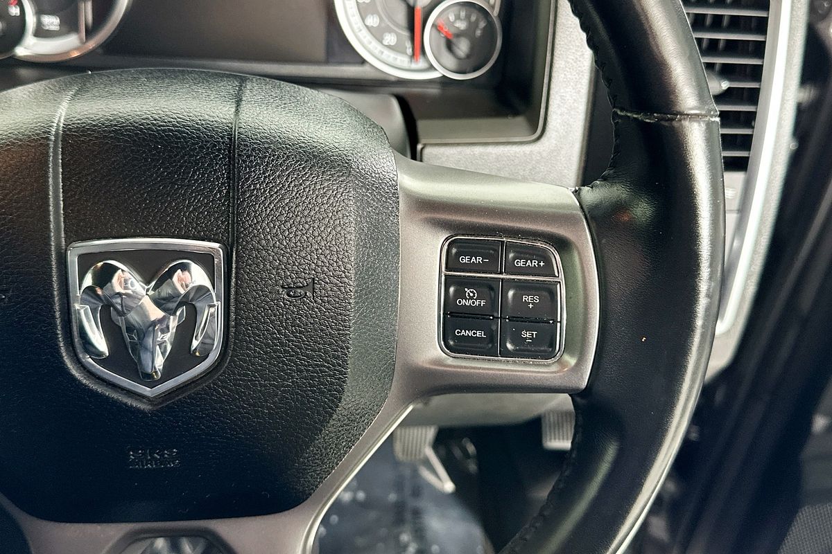 2021 RAM 1500 WARLOCK (BLACK/GREY/HYD BLUE) MY20 4X4