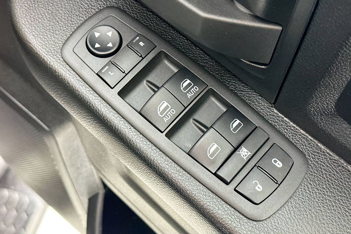 2023 RAM 1500 EXPRESS DS MY23 4X4