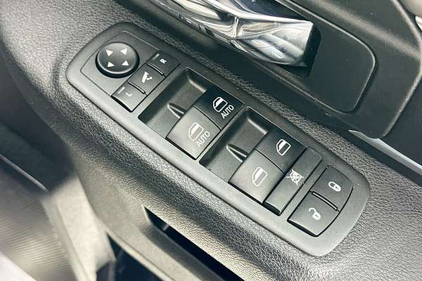 2021 RAM 1500 WARLOCK (BLACK/GREY/HYD BLUE) MY20 4X4