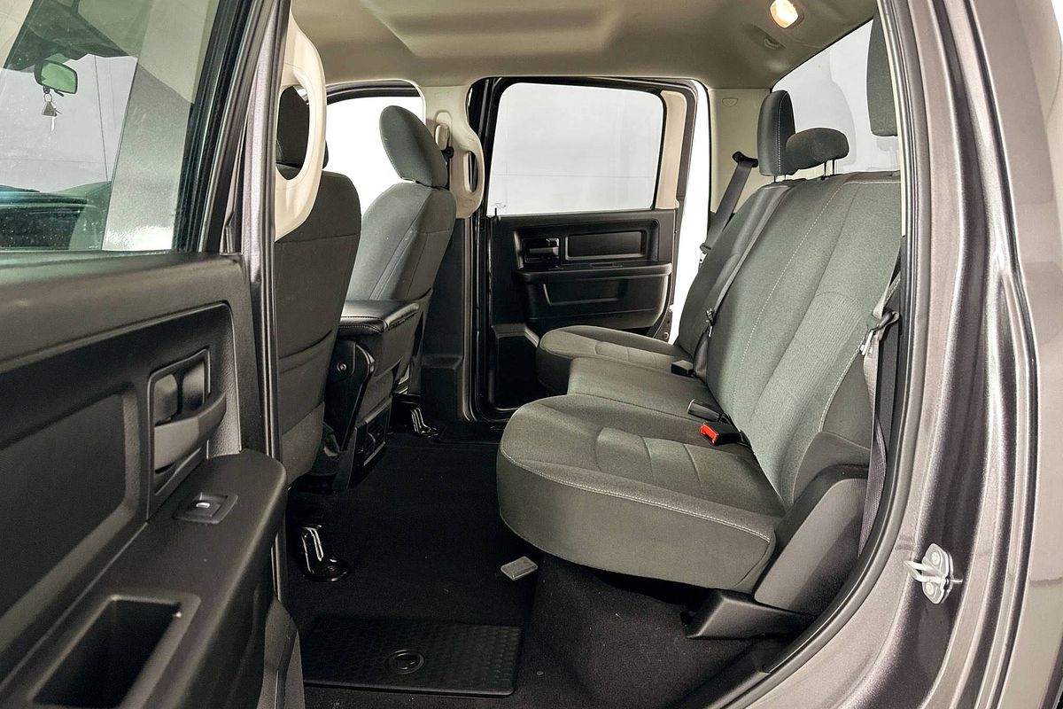 2023 RAM 1500 EXPRESS DS MY23 4X4