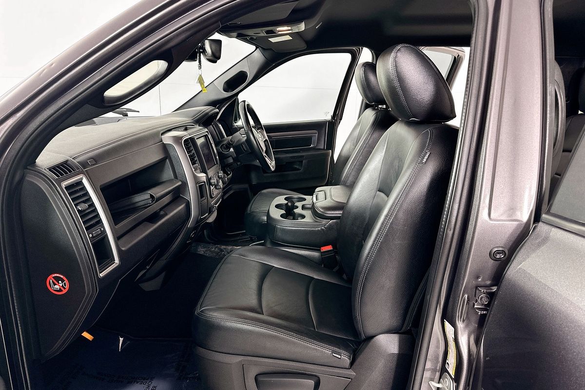 2021 RAM 1500 WARLOCK (BLACK/GREY/HYD BLUE) MY20 4X4