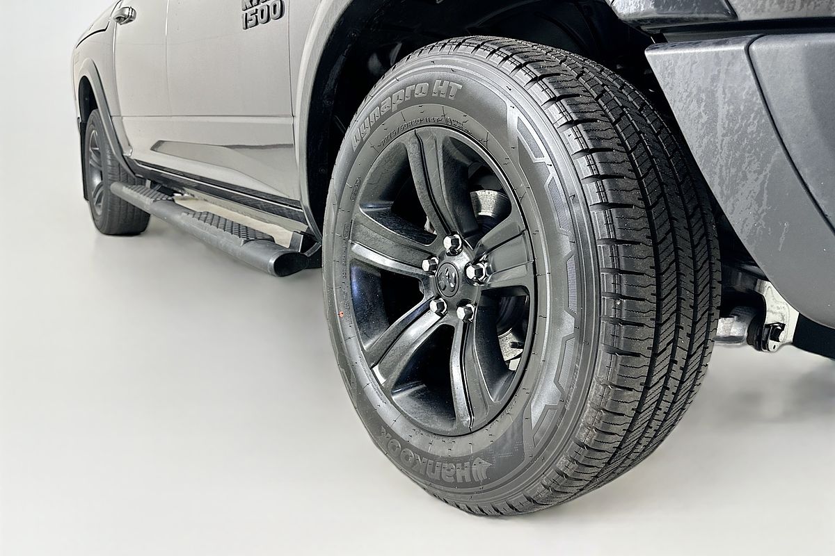 2021 RAM 1500 WARLOCK (BLACK/GREY/HYD BLUE) MY20 4X4