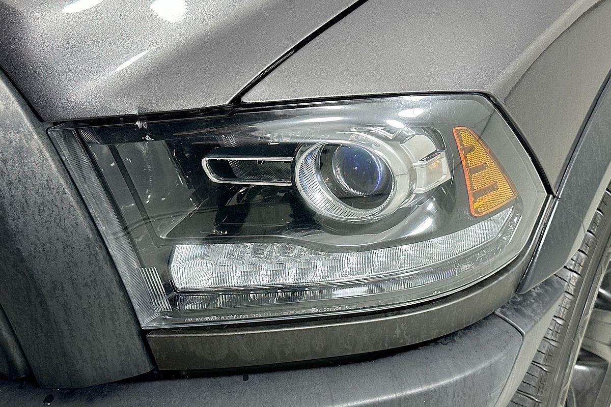 2021 RAM 1500 WARLOCK (BLACK/GREY/HYD BLUE) MY20 4X4