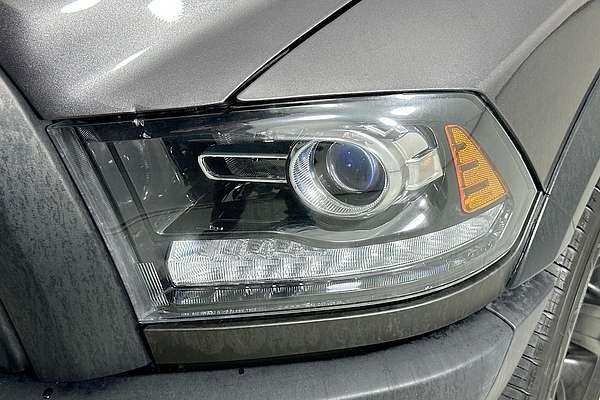 2021 RAM 1500 WARLOCK (BLACK/GREY/HYD BLUE) MY20 4X4