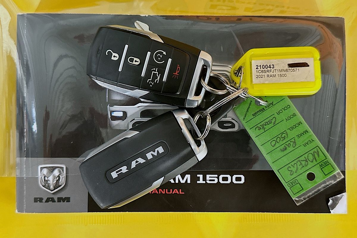 2021 RAM 1500 LARAMIE RAMBOX MHEV DT MY22 4X4 SWB