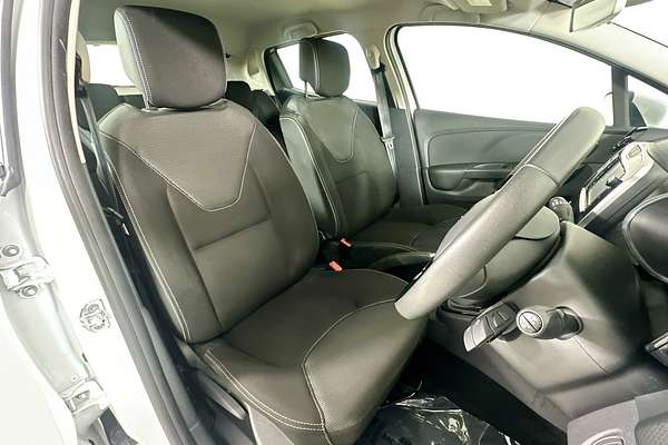 2017 Renault Clio EXPRESSION X98