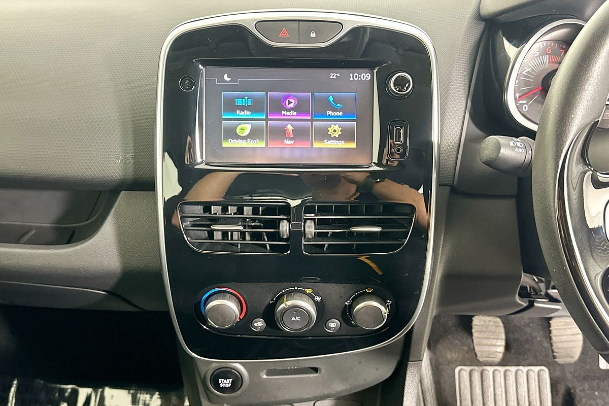 2017 Renault Clio EXPRESSION X98