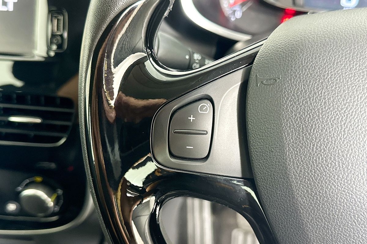 2017 Renault Clio EXPRESSION X98