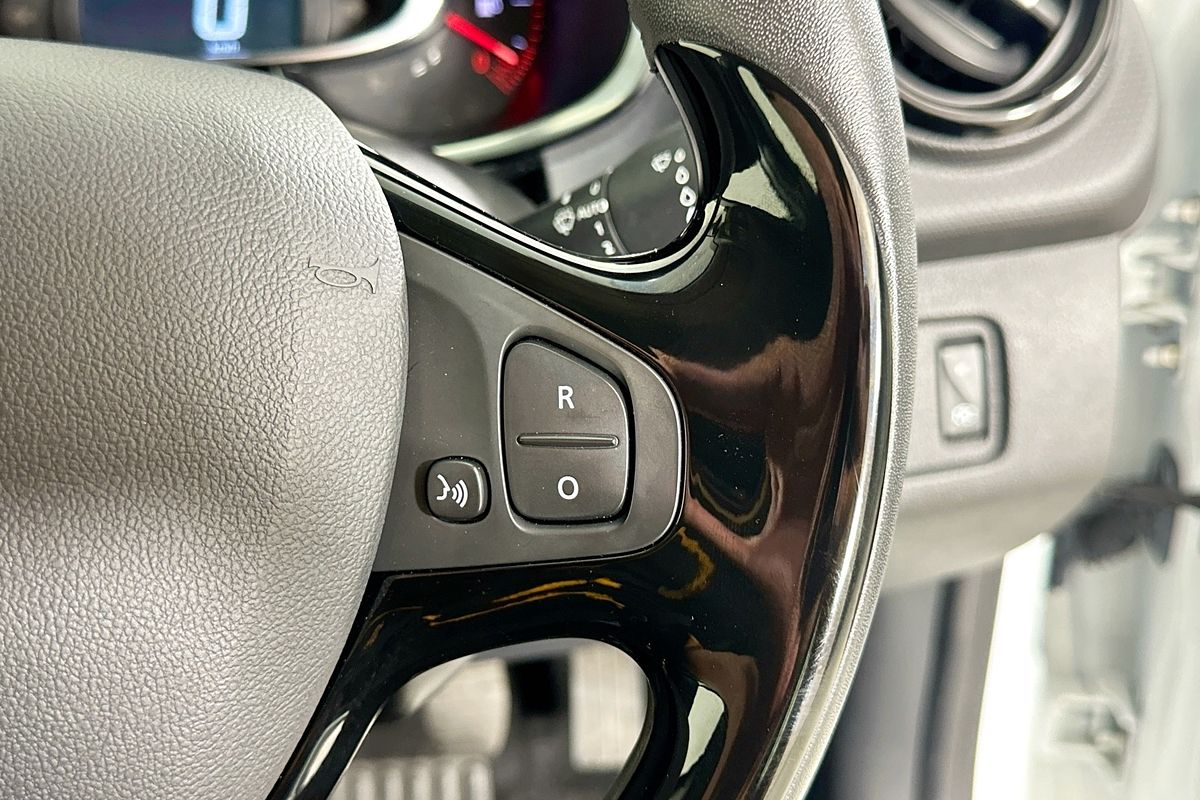 2017 Renault Clio EXPRESSION X98