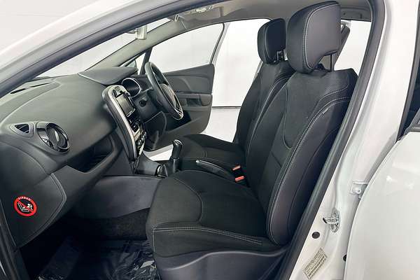 2017 Renault Clio EXPRESSION X98