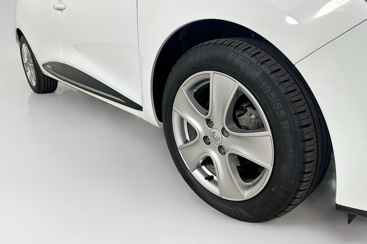 2017 Renault Clio EXPRESSION X98