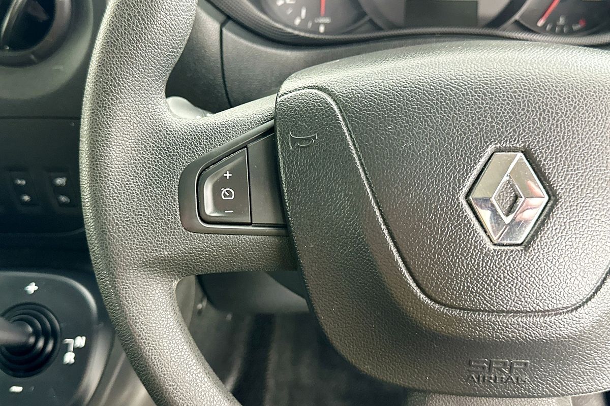 2019 Renault MASTER LWB MID WINDOW X62 MY17 LWB Mid Roof