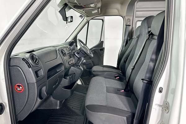 2019 Renault MASTER LWB MID WINDOW X62 MY17 LWB Mid Roof