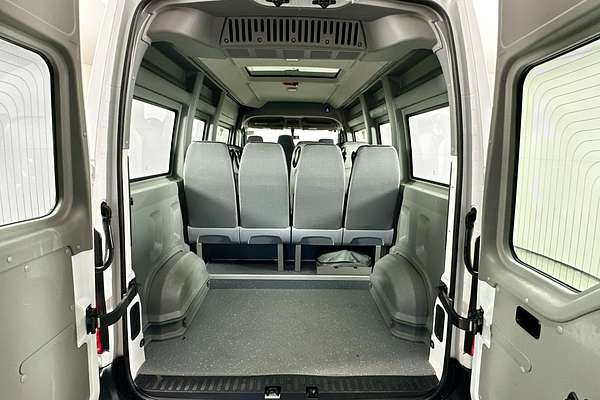 2019 Renault MASTER LWB MID WINDOW X62 MY17 LWB Mid Roof