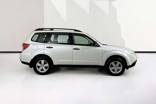 2011 Subaru FORESTER X MY11
