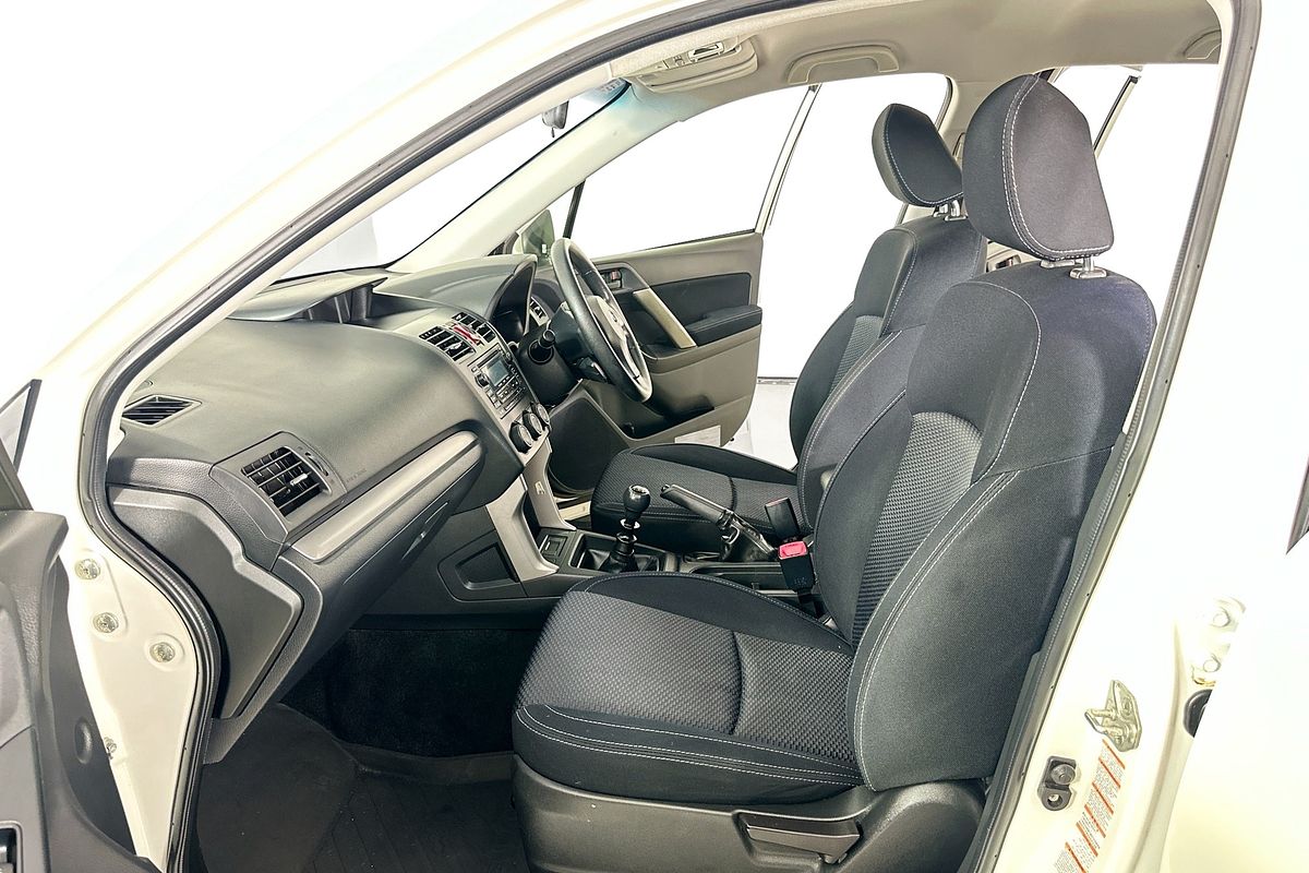 2014 Subaru FORESTER 2.0D MY14