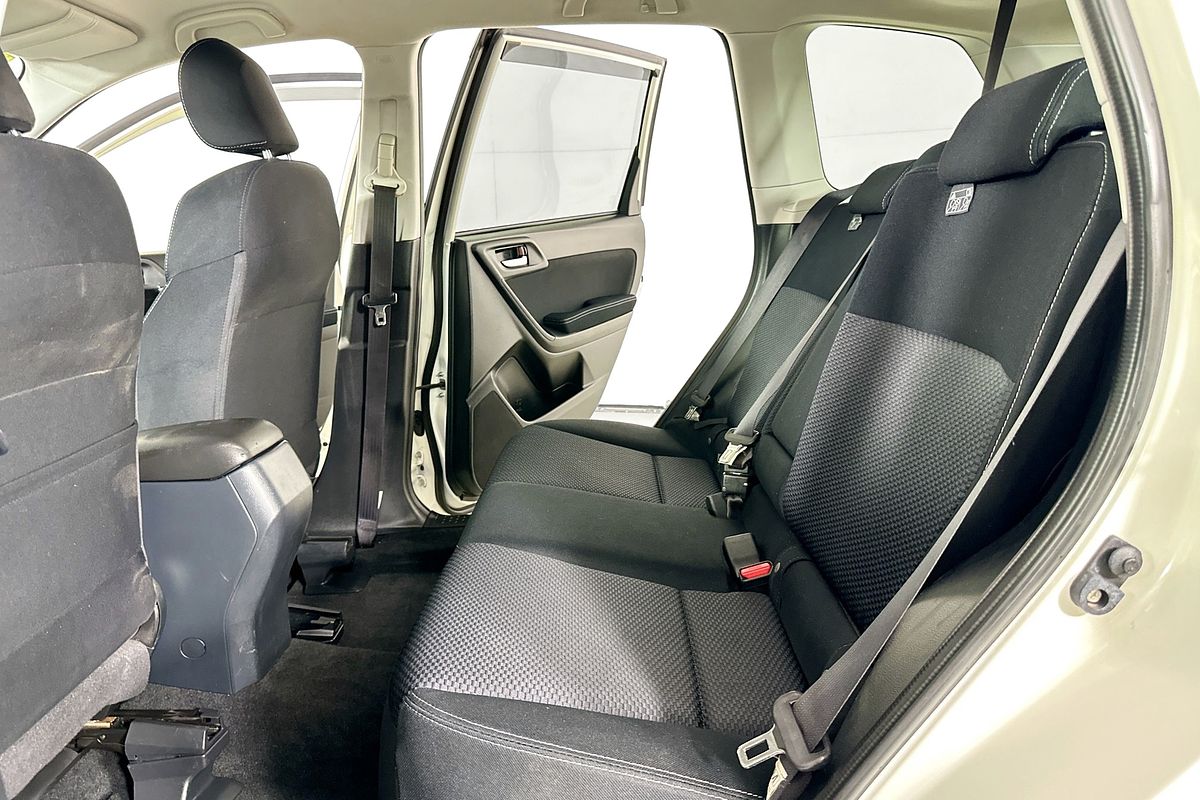 2015 Subaru FORESTER 2.0D-L MY15