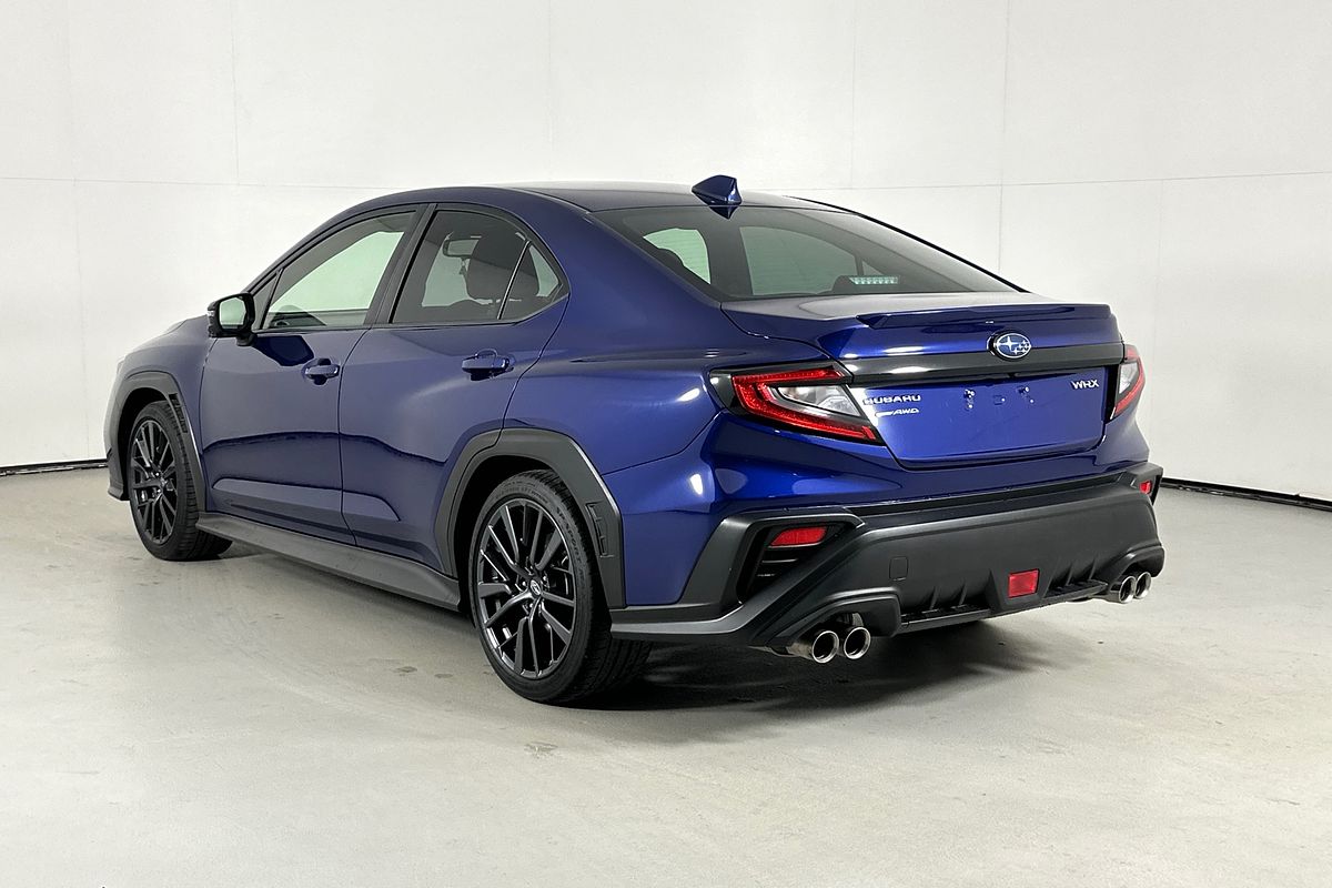 Vehicle photo 5