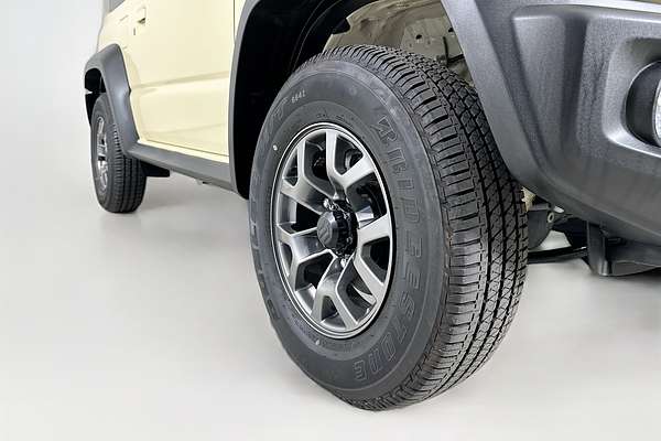 2022 Suzuki Jimny GLX GJ