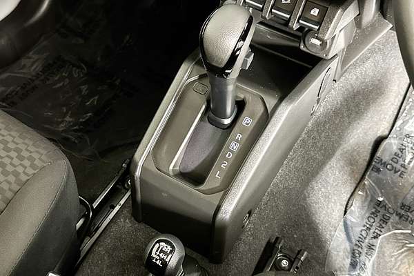 2022 Suzuki Jimny GLX GJ