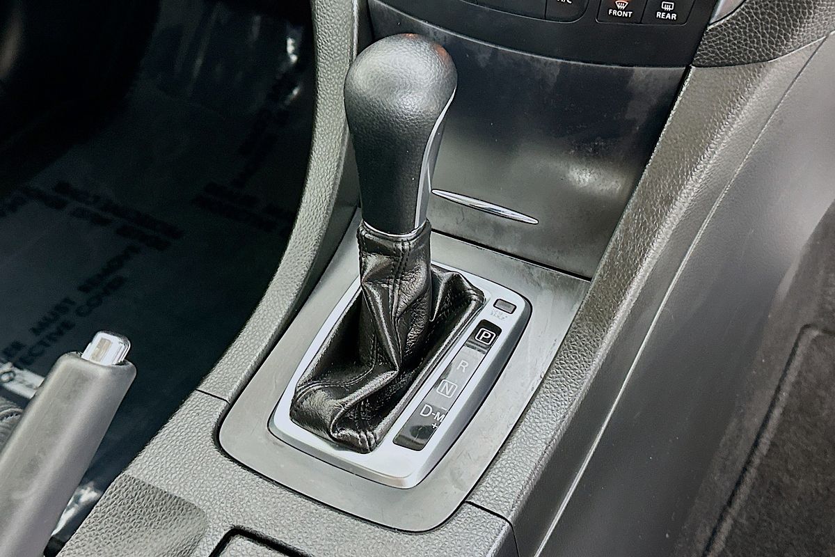 2010 Suzuki KIZASHI XL FR