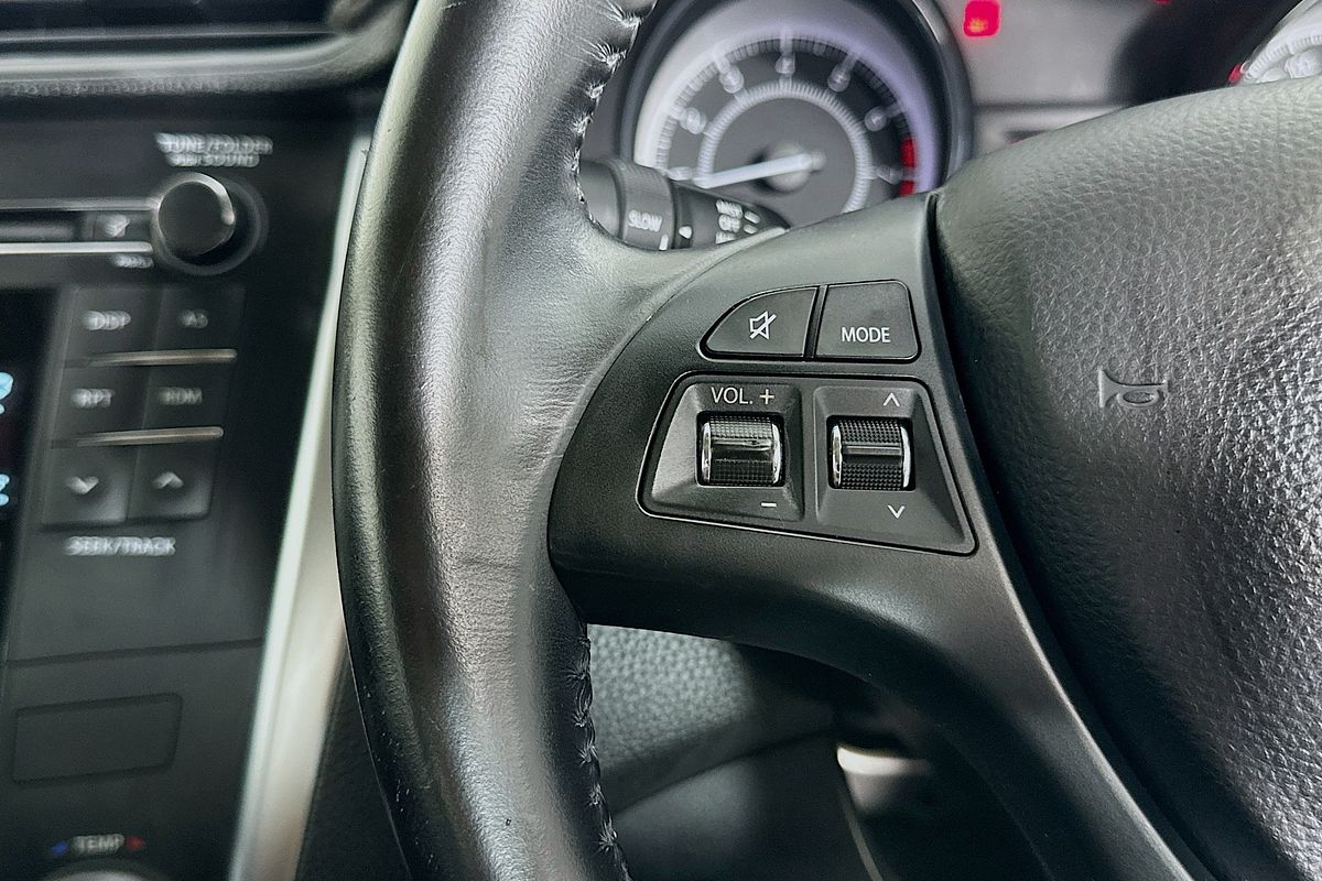 2010 Suzuki KIZASHI XL FR