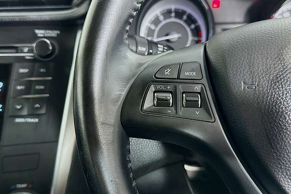 2010 Suzuki KIZASHI XL FR