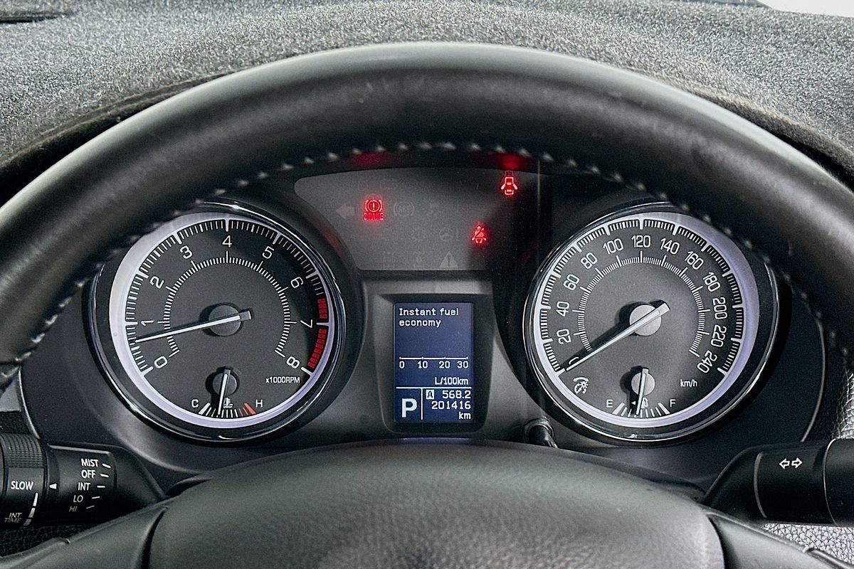 2010 Suzuki KIZASHI XL FR
