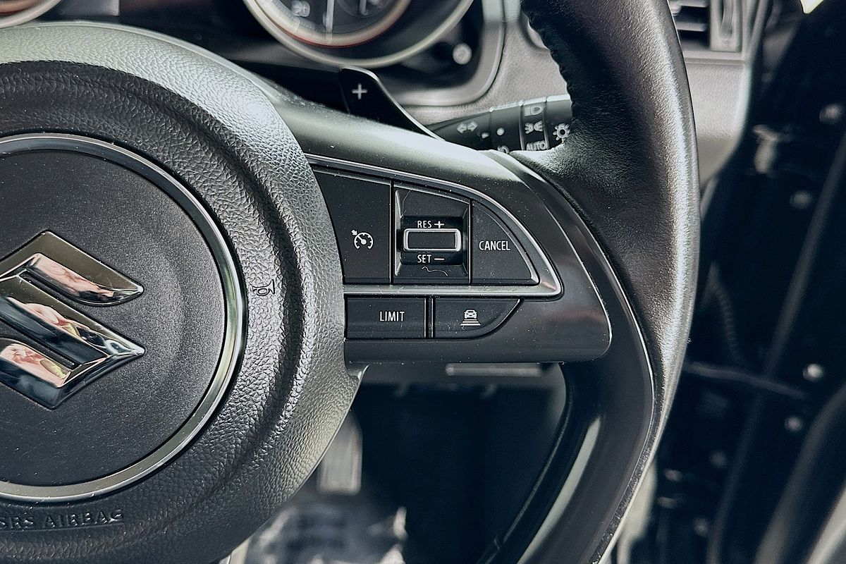 2017 Suzuki SWIFT GLX TURBO AL