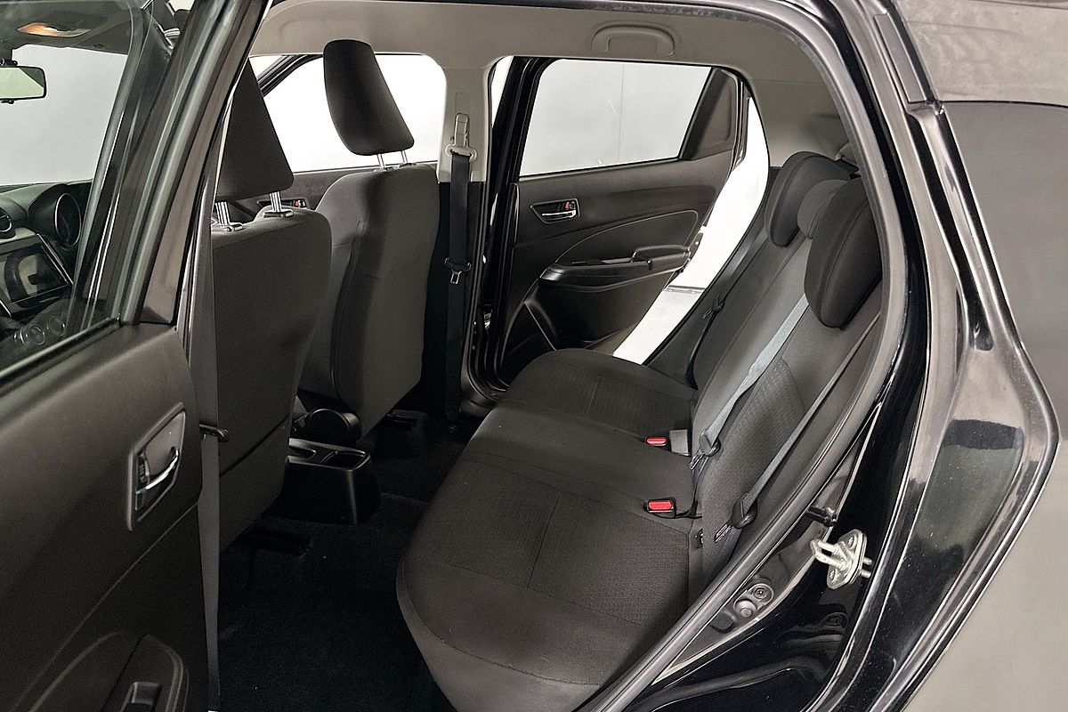 2017 Suzuki SWIFT GLX TURBO AL