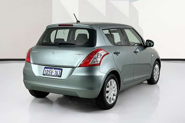 2011 Suzuki SWIFT GA FZ