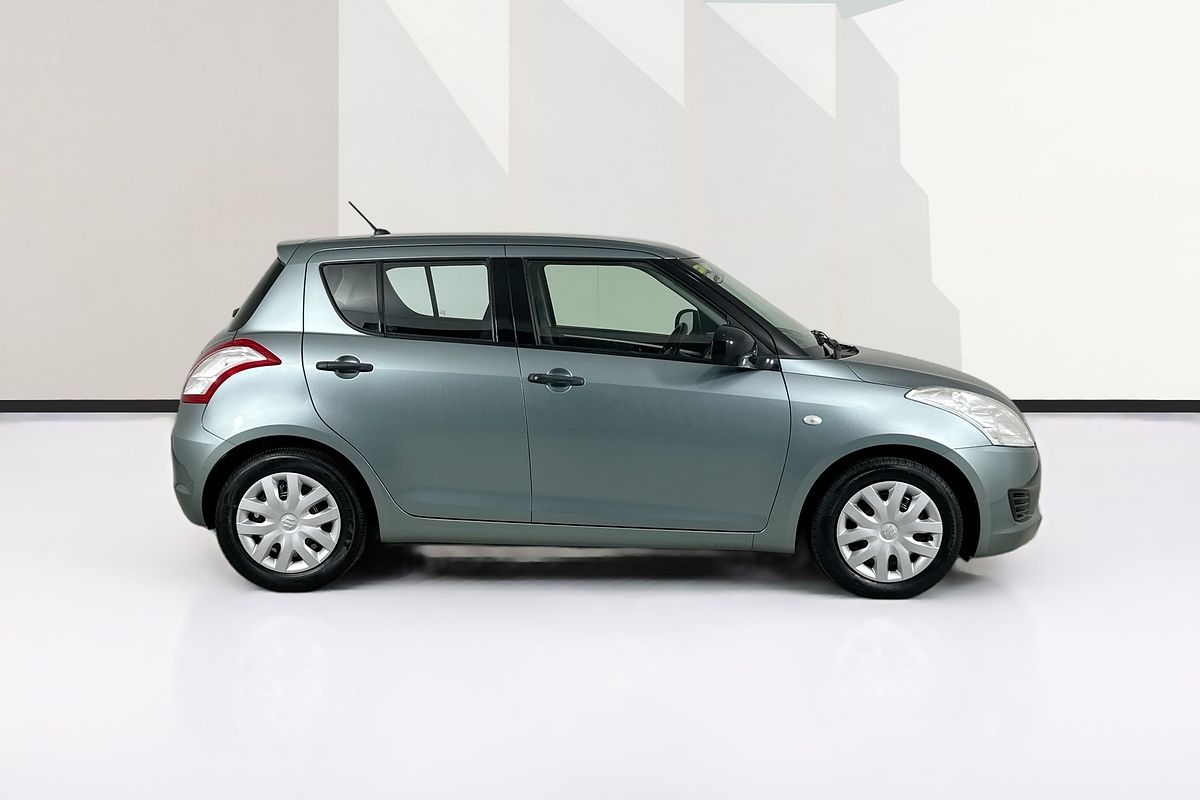 2011 Suzuki SWIFT GA FZ