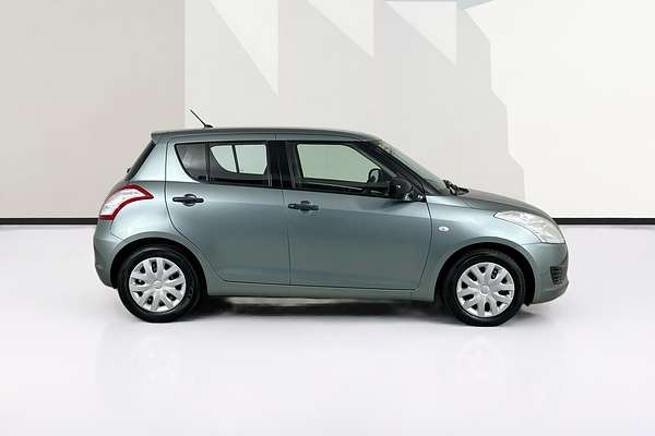 2011 Suzuki SWIFT GA FZ