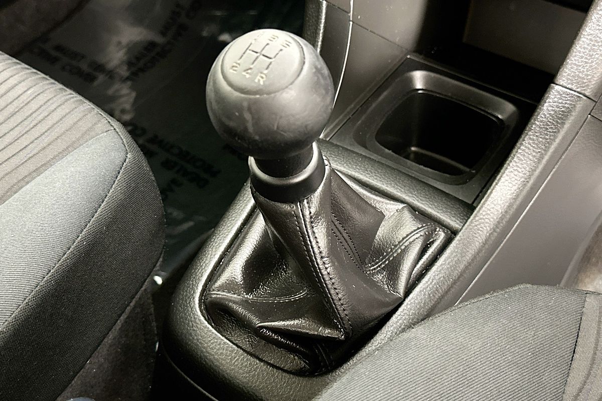 2011 Suzuki SWIFT GA FZ