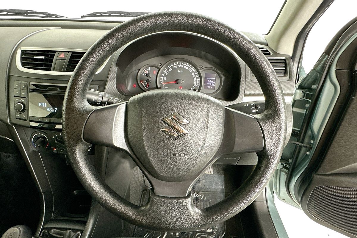 2011 Suzuki SWIFT GA FZ