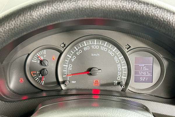 2011 Suzuki SWIFT GA FZ