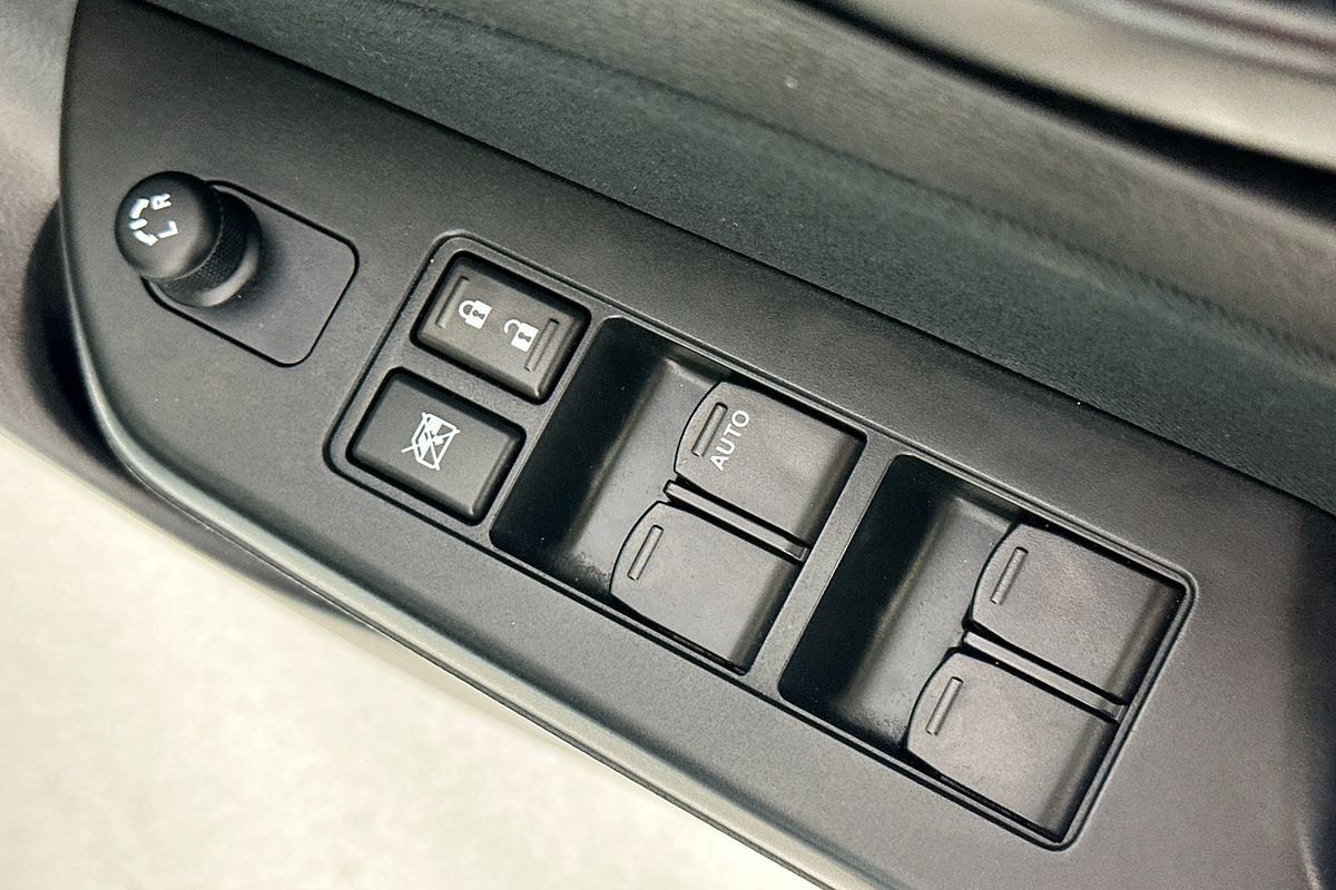 2011 Suzuki SWIFT GA FZ