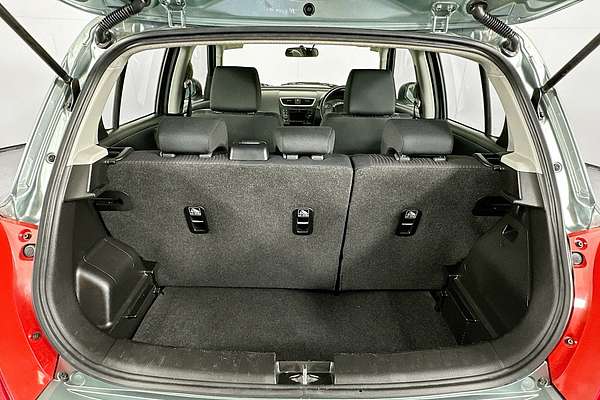 2011 Suzuki SWIFT GA FZ