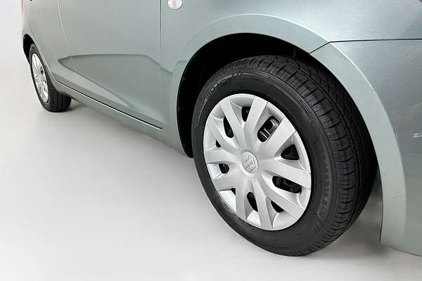 2011 Suzuki SWIFT GA FZ